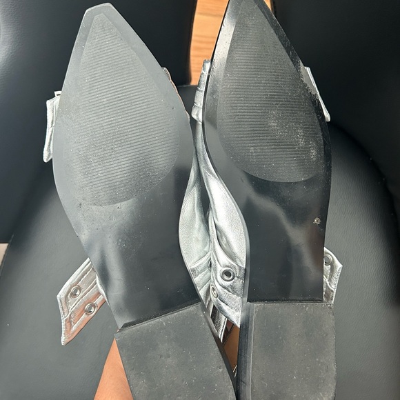 Steve Madden Silver Leather Buckle Slingback Sandals - Picture 5 of 5